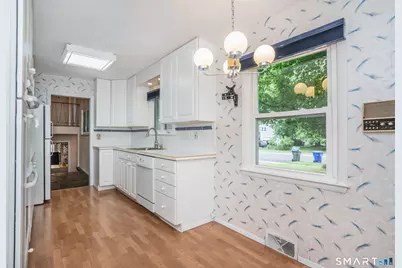 111 Lyman Road, West Hartford, CT 06117 - Photo 10