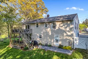19 Robertson Dr, Hamden, CT 06518 - Photo 28