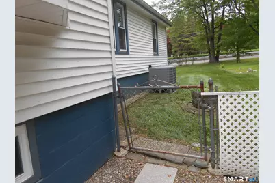 240 Derby Avenue, Orange, CT 06477 - Photo 14
