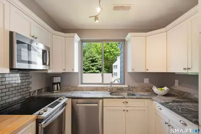 60 Rowayton Woods Drive, Norwalk, CT 06854 - Photo 8