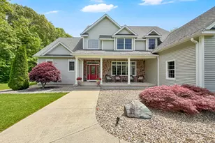 7 Charnley Rd, Enfield, CT 06082 - Photo 2