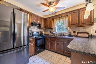 14 Hotchkiss Drive, Bristol, CT 06010 - Photo 8