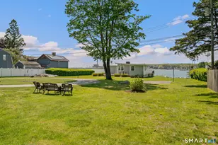 212R Shore Rd, Waterford, CT 06385 - Photo 4