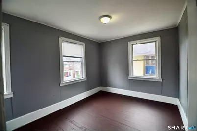 407 East Avenue, Bridgeport, CT 06610 - Photo 10
