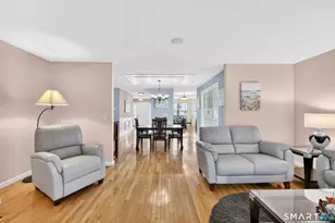31 Ross Way, Windsor Locks, CT 06096 - Photo 12