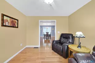 31 Ross Way, Windsor Locks, CT 06096 - Photo 14