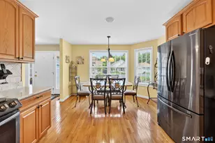 31 Ross Way, Windsor Locks, CT 06096 - Photo 4