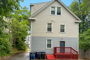 40 Fairfield St, New Haven, CT 06515 - Photo 2