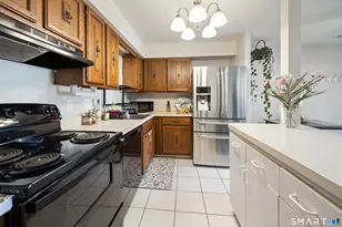560 Yale Ave, Meriden, CT 06450 - Photo 6