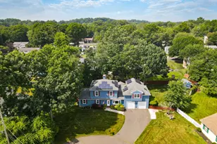 45 Carriage Ln, Milford, CT 06460 - Photo 2