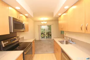50 Aiken St, Norwalk, CT 06851 - Photo 2
