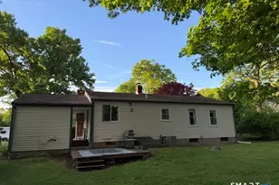 84 North St, Putnam, CT 06260 - Photo 4