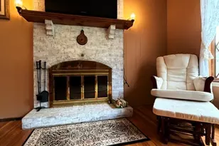 84 North St, Putnam, CT 06260 - Photo 10