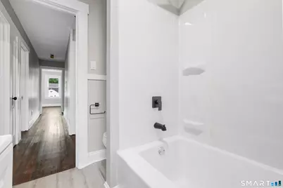 241 Oak Street, Manchester, CT 06040 - Photo 18