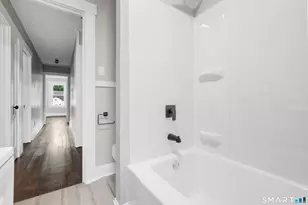 241 Oak St, Manchester, CT 06040 - Photo 18