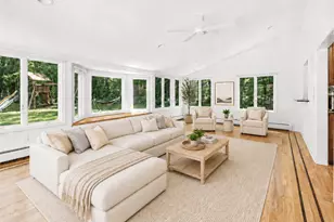 76 Greenbrier Rd, Trumbull, CT 06611 - Photo 4