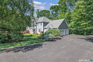 35 Hunting Ridge Rd, Easton, CT 06612 - Photo 2