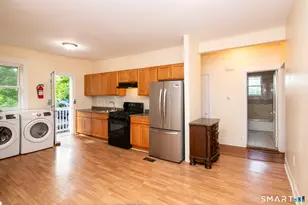 395 Woodland St, Hartford, CT 06112 - Photo 6