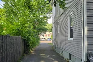 395 Woodland St, Hartford, CT 06112 - Photo 36