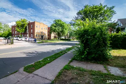 395 Woodland Street, Hartford, CT 06112 - Photo 4