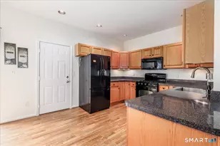 172 Summerfield Gardens, Shelton, CT 06484 - Photo 12