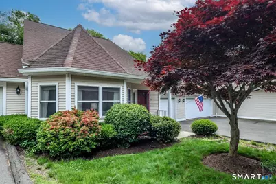 172 Summerfield Gardens #172, Shelton, CT 06484 - Photo 2