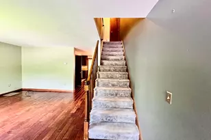6 Oak Forest Dr, Manchester, CT 06042 - Photo 2