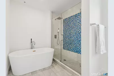 22 Ocean Drive North, Stamford, CT 06902 - Photo 18