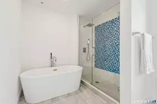 22 Ocean Dr N, Stamford, CT 06902 - Photo 18