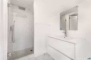 22 Ocean Dr N, Stamford, CT 06902 - Photo 22