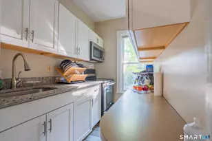 34 Grand St, Danbury, CT 06810 - Photo 18