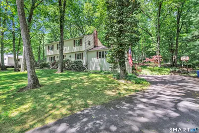 40 Owl Hill Trail, Trumbull, CT 06611 - Photo 2