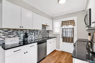 14 Roxbury Rd, East Hartford, CT 06118 - Photo 2