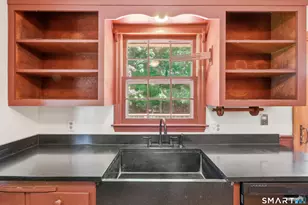 6 Robin St, Stonington, CT 06379 - Photo 10