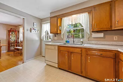 59 Surrey Drive, North Haven, CT 06473 - Photo 4