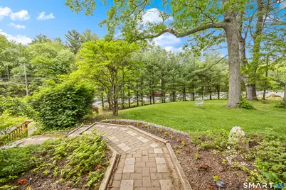 1067 Litchfield Turnpike, New Hartford, CT 06057 - Photo 2