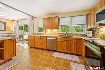 1067 Litchfield Turnpike, New Hartford, CT 06057 - Photo 8