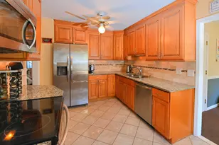 73 Fawn Ridge Ln, Norwalk, CT 06851 - Photo 10