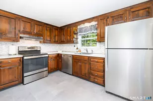 17 Alexander Dr, East Hartford, CT 06118 - Photo 8