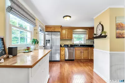 22 Rowe Place, Bristol, CT 06010 - Photo 8