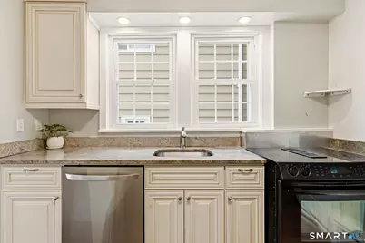 31 Puritan Lane, Stamford, CT 06906 - Photo 8