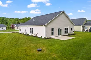 19 Henry Dr, Plainfield, CT 06354 - Photo 2