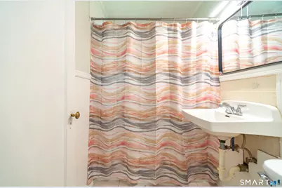 15 South Court, Meriden, CT 06450 - Photo 14