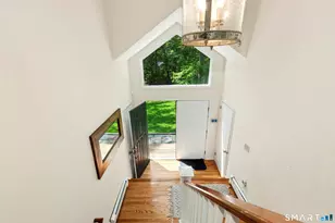 50 Ravenwood Dr, Weston, CT 06883 - Photo 2