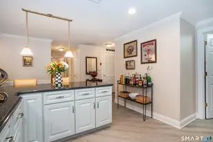 237 Fern St, West Hartford, CT 06119 - Photo 4