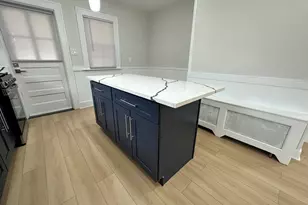 332 Robbins St, Waterbury, CT 06708 - Photo 4