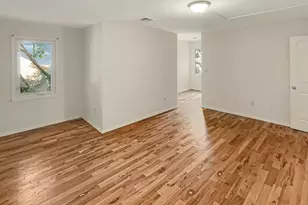 183 Livingston Pl, Bridgeport, CT 06610 - Photo 22