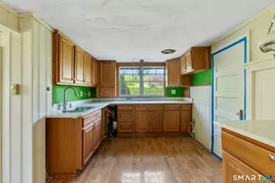 11 Sunrise Ave, East Lyme, CT 06357 - Photo 18
