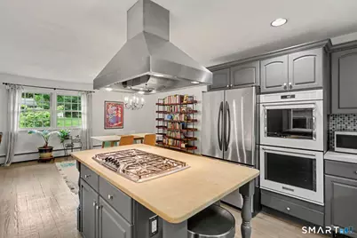 46 Midrocks Drive, Norwalk, CT 06851 - Photo 16