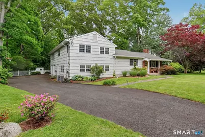 46 Midrocks Drive, Norwalk, CT 06851 - Photo 2